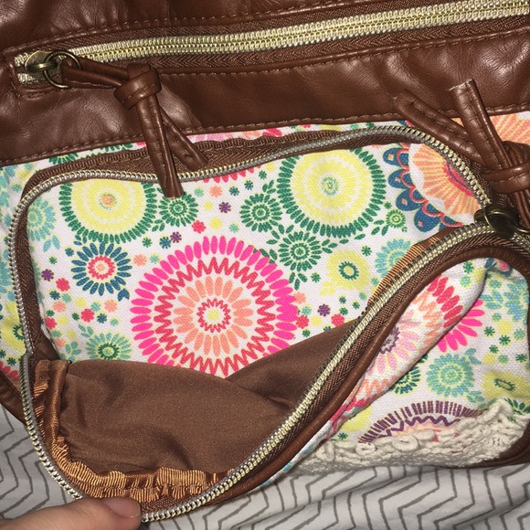 Cute Colorful Claire’s Side Bag - Picture 4 of 5